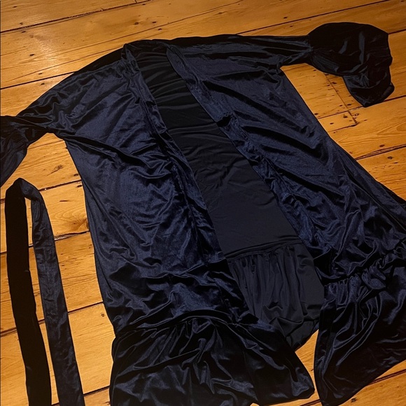 Navy Blue Velvet Robe or Costume - Picture 2 of 5